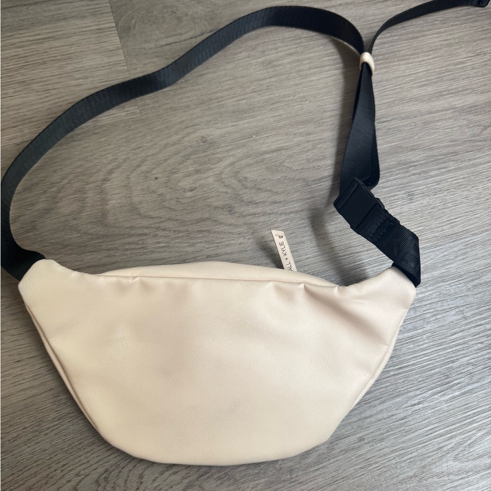 Kendall & Kylie Beige Fanny Pack Belt Bag - Picture 3 of 6